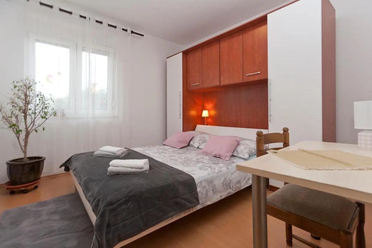 Apartment Apartman Nade Pula Croatia