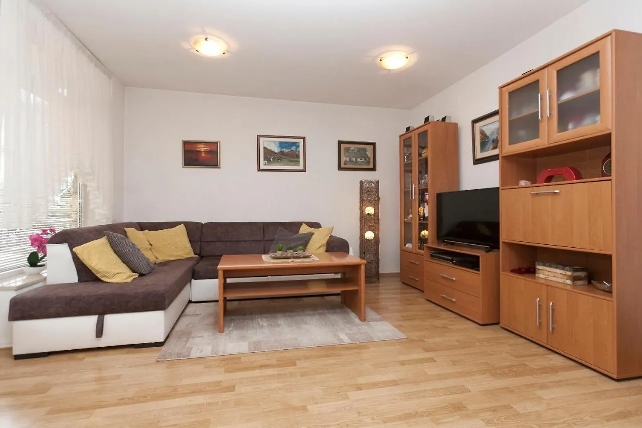 Apartman Nade Pula Apartment
