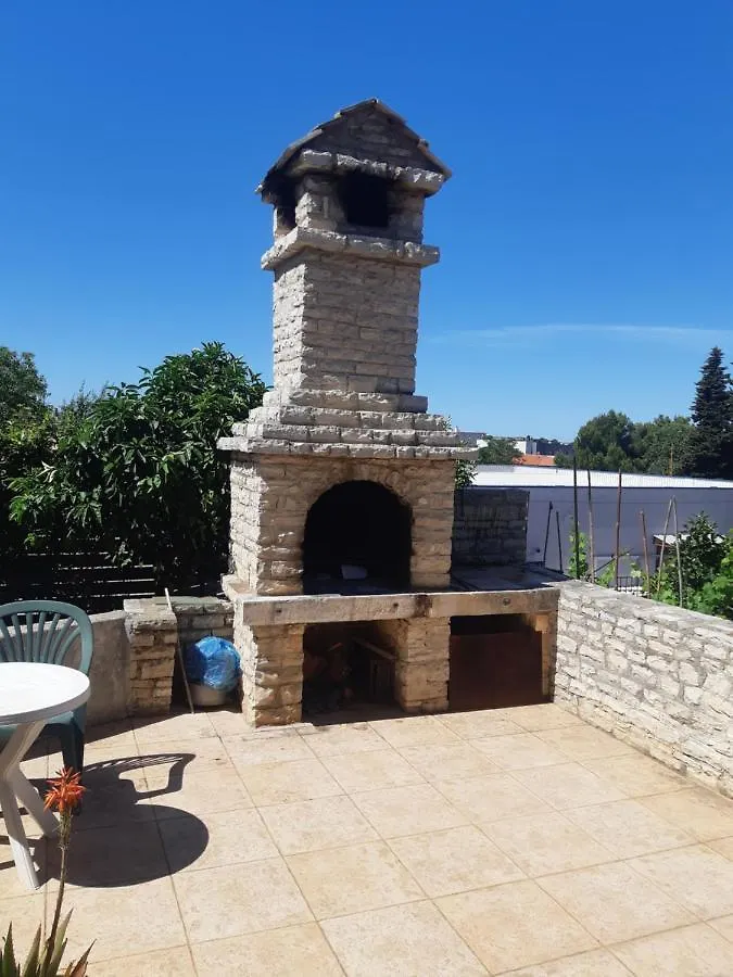 Apartman Nade Pula Apartment